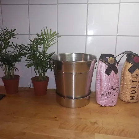 Bango, Art Et Elegance, Proche Centre Апартаменты *